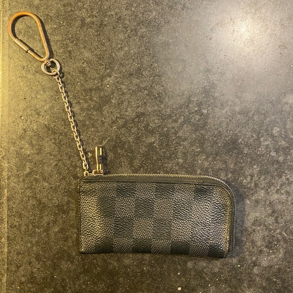 Louis Vuitton Damier Graphite Key Pouch w/ Chain - Picture 1 of 11